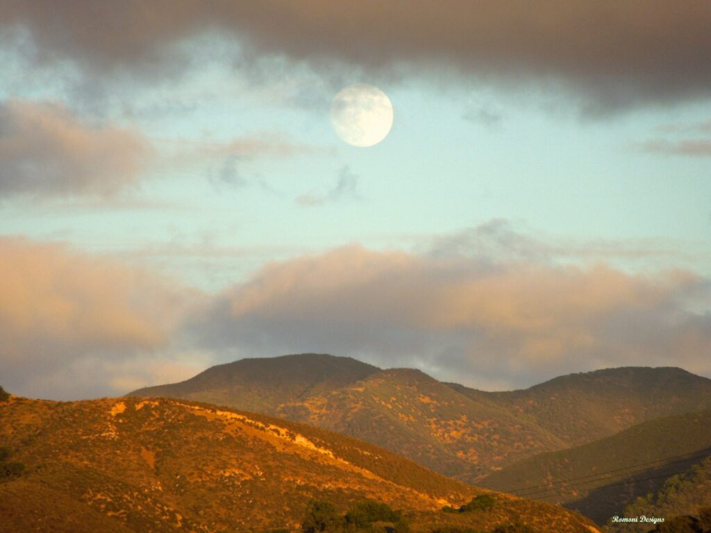 Foothill Moon 2 scaled